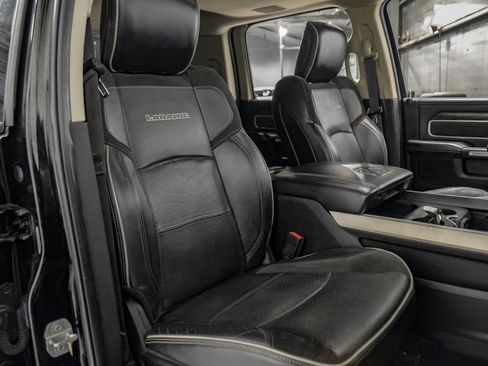 Used 2019 RAM 2500 Laramie image 33