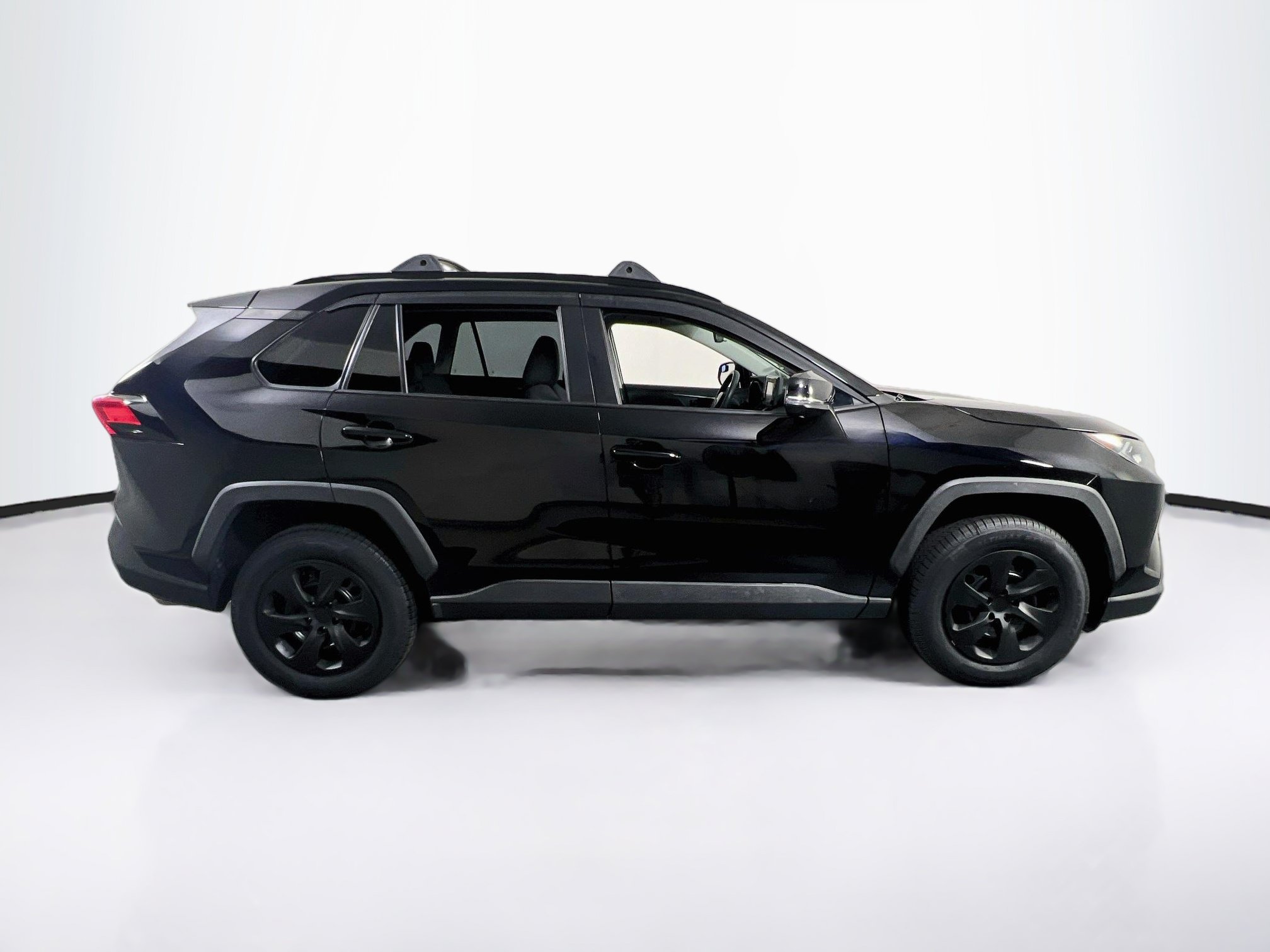 Used 2019 Toyota RAV4 LE w/ All Weather Liner Package AWD/4WD image 4