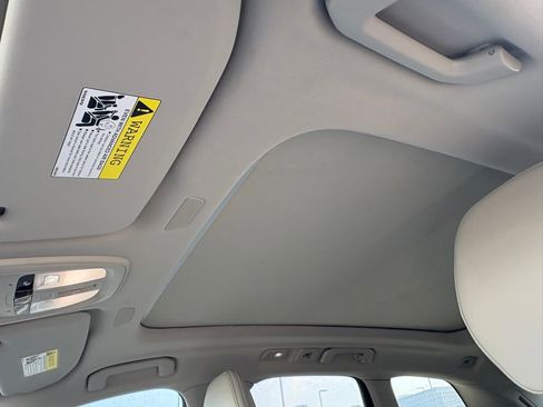 Certified 2023 Volvo XC60 B5 Ultimate w/ Climate Package image 26