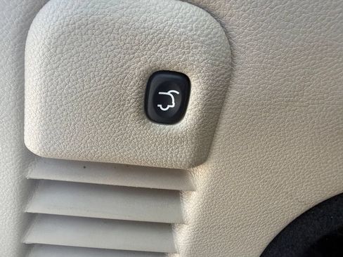 Used 2021 Jeep Grand Cherokee Limited AWD/4WD image 37
