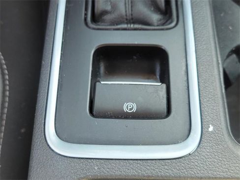 Used 2018 Ford Escape SE w/ SE Sync 3 Package image 26