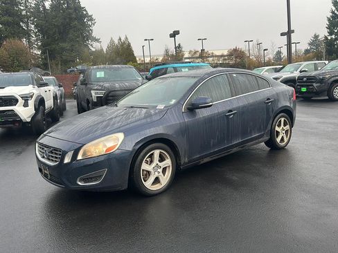 Used 2013 Volvo S60 T5 image 1