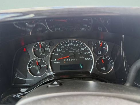 Used 2021 Chevrolet Express 2500 RWD image 37