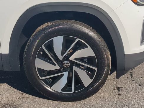 Used 2025 Volkswagen Atlas SE image 12