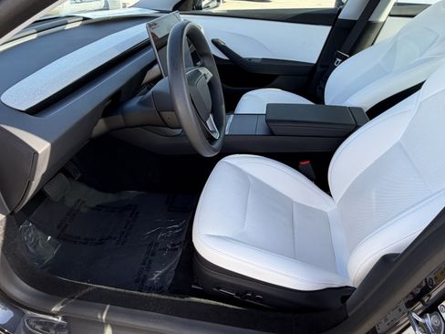 Used 2025 Tesla Model 3 Long Range RWD image 27