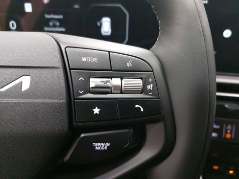 New 2026 Kia Sportage X-Line w/ X-Line Technology Package image 18