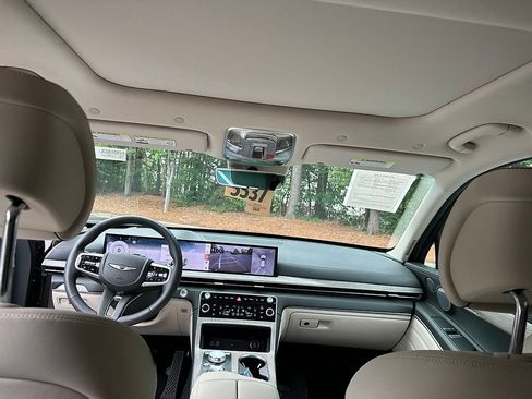 Certified 2026 Genesis GV80 2.5T Prestige AWD/4WD image 31