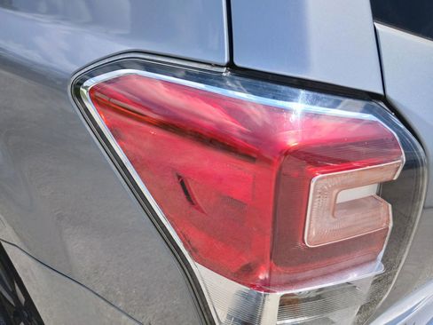 Used 2017 Subaru Forester 2.5i Limited image 43