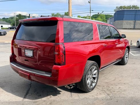Used 2015 Chevrolet Suburban LTZ RWD image 6