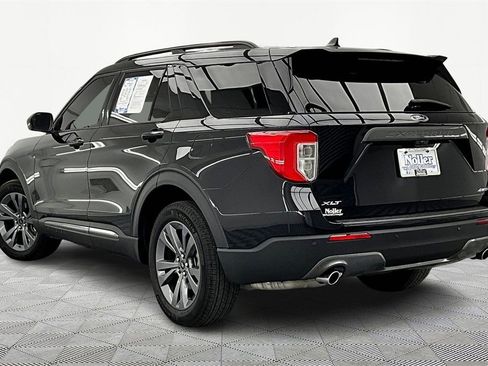 Used 2023 Ford Explorer XLT w/ Equipment Group 202A image 13