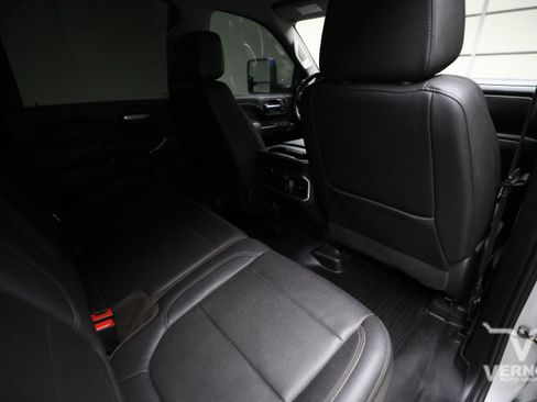 Used 2022 GMC Sierra 2500 SLT w/ SLT Premium Package AWD/4WD image 12