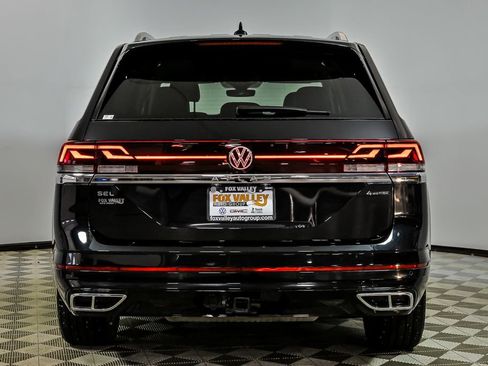 Certified 2025 Volkswagen Atlas SEL Premium R-Line image 7