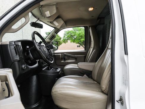 Used 2021 Chevrolet Express 2500 w/ Driver Convenience Package image 3