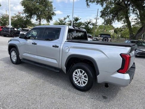 Used 2022 Toyota Tundra SR5 w/ Convenience Package RWD image 4