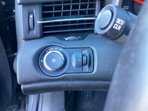 Used 2015 Chevrolet Malibu LT image 24