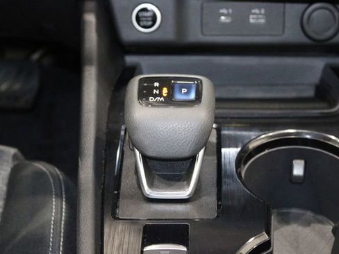 Used 2022 Nissan Rogue SV image 39