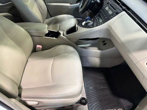 Used 2010 Toyota Prius Two FWD image 26