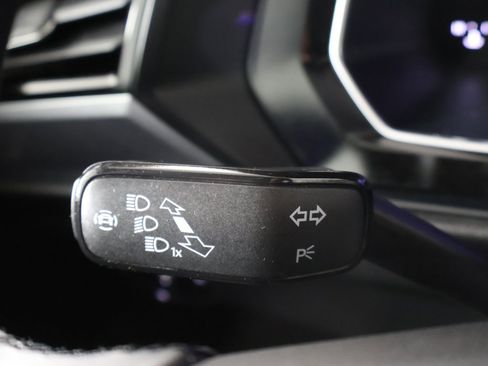 Used 2024 Volkswagen Jetta SE w/ Panoramic Sunroof Package image 37