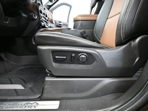 Used 2020 Chevrolet Silverado 1500 High Country image 26