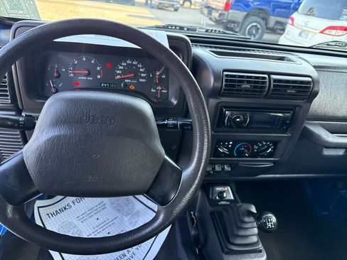 Used 2002 Jeep Wrangler X image 12