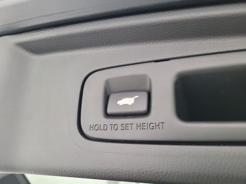 Used 2024 Honda CR-V EX-L image 8