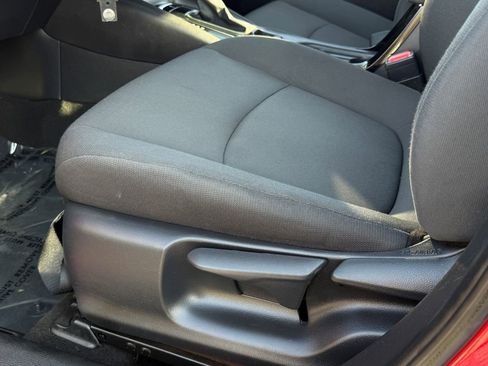 Used 2021 Toyota Corolla LE image 18