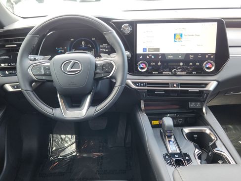 Used 2025 Lexus RX 350 w/ Convenience Package image 17