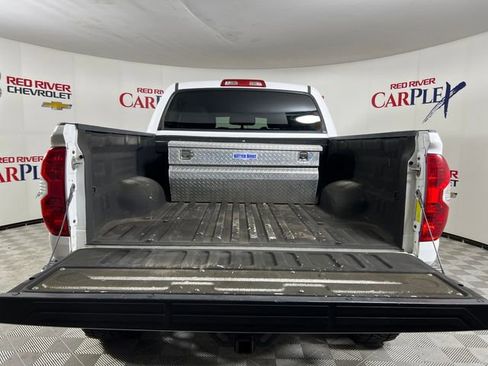 Used 2016 Toyota Tundra SR5 w/ SR5 Upgrade Package RWD image 22