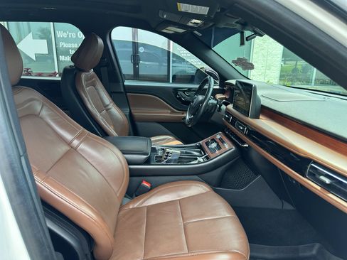 Used 2020 Lincoln Aviator Reserve w/ Equipment Group 201A AWD/4WD image 9