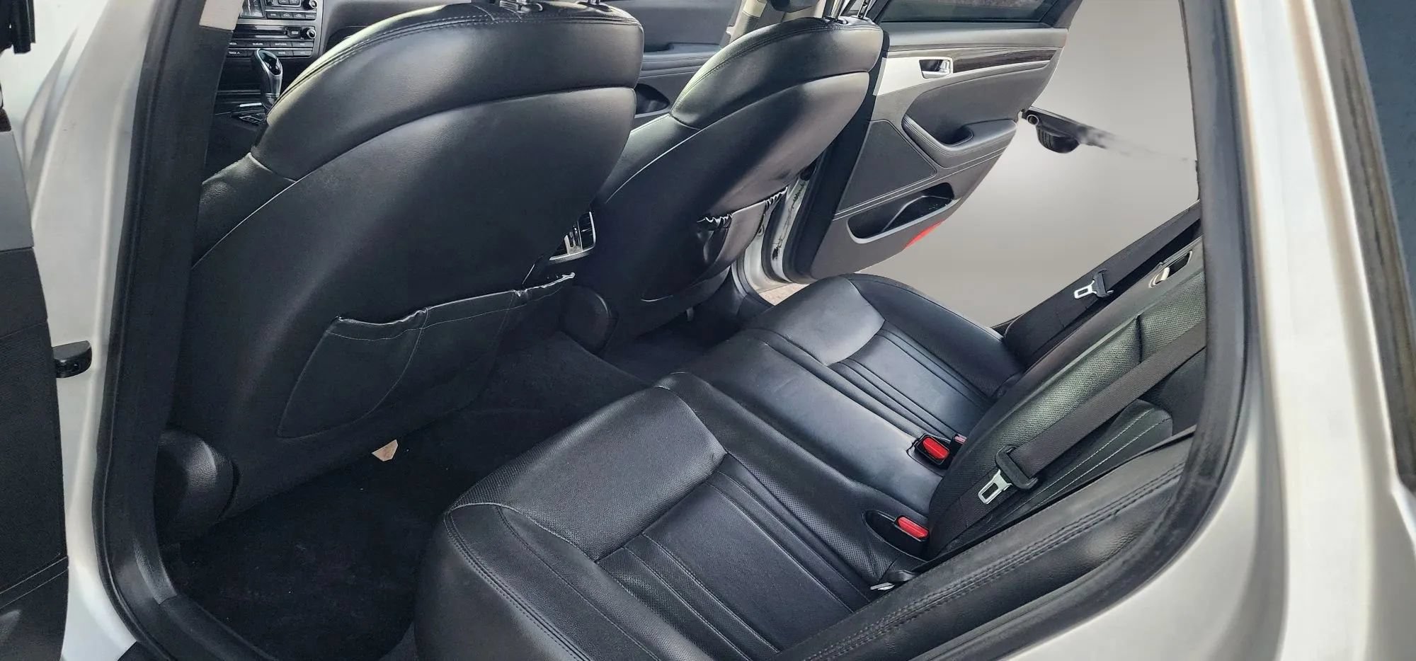 Used 2017 Genesis G80 3.8 RWD image 14