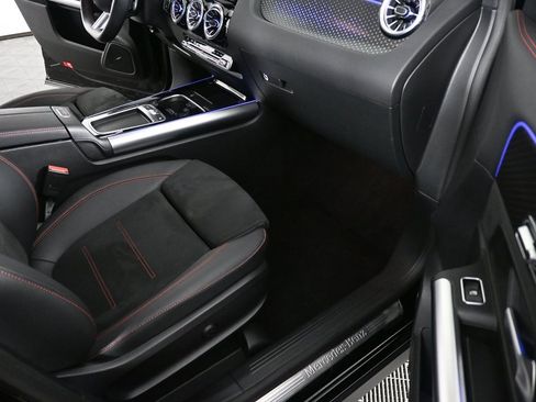 Certified 2025 Mercedes-Benz GLA 250 image 23