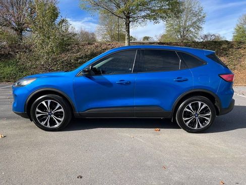 Used 2021 Ford Escape SE w/ SE Sport Appearance Package AWD/4WD image 23