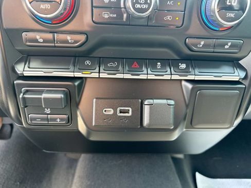 Used 2022 Chevrolet Silverado 1500 LT w/ Bed Protection Package AWD/4WD image 40