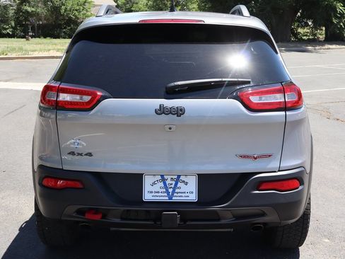Used 2015 Jeep Cherokee Trailhawk w/ Trailer Tow Group AWD/4WD image 6