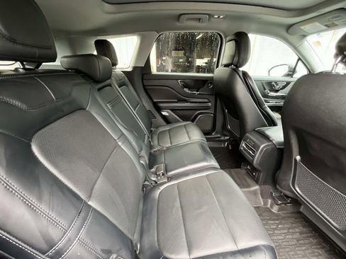 Used 2022 Lincoln Corsair Reserve w/ Equipment Group 201A image 16