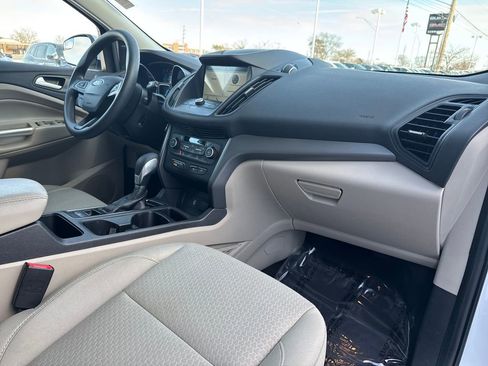 Used 2019 Ford Escape SE image 33