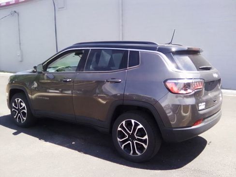 Used 2022 Jeep Compass Limited AWD/4WD image 8