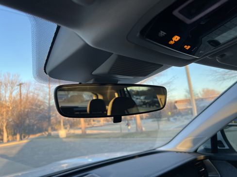 Certified 2025 Volkswagen Tiguan S image 25