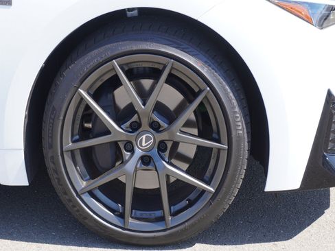 Used 2026 Lexus IS 350 F Sport RWD image 5