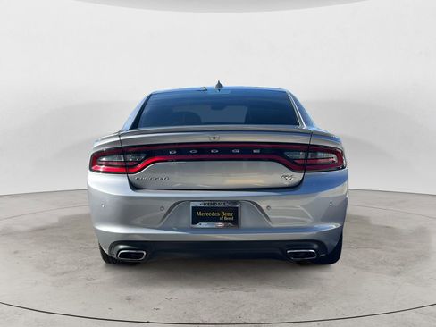 Used 2018 Dodge Charger R/T RWD image 4