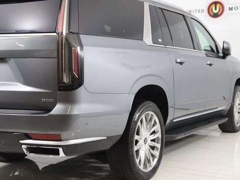 Used 2022 Cadillac Escalade ESV Premium Luxury image 55