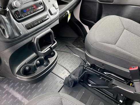 New 2024 RAM ProMaster 2500 w/ Convenience Group image 7