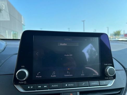 Certified 2025 Nissan Altima 2.5 SV FWD image 11