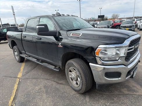 Used 2024 RAM 3500 Tradesman w/ Chrome Appearance Group AWD/4WD image 3