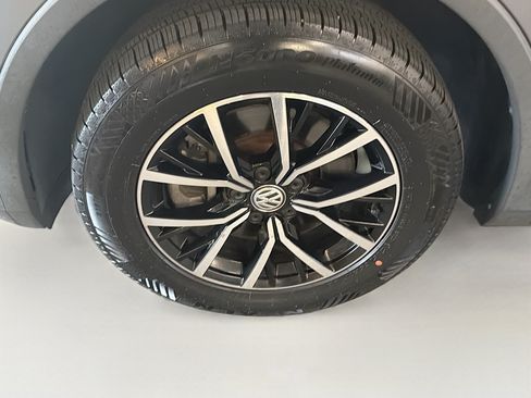 Used 2021 Volkswagen Tiguan S AWD/4WD image 11