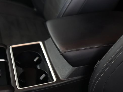 Used 2024 Mitsubishi Outlander SE Black Edition FWD image 34
