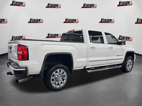 Used 2017 GMC Sierra 2500 Denali w/ Duramax Plus Package image 5
