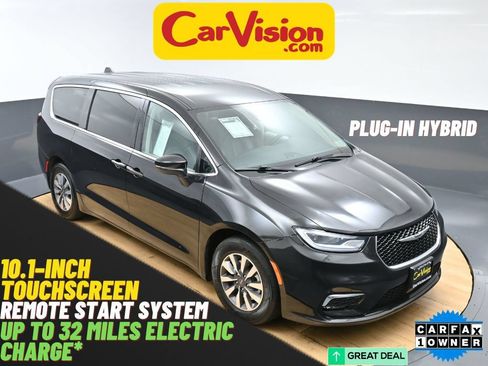 Used 2023 Chrysler Pacifica Touring-L FWD image 1