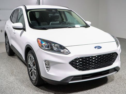 Used 2020 Ford Escape SEL image 5