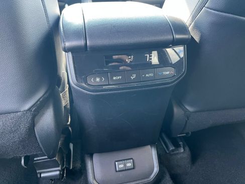 Used 2025 Toyota Highlander XSE AWD/4WD image 20
